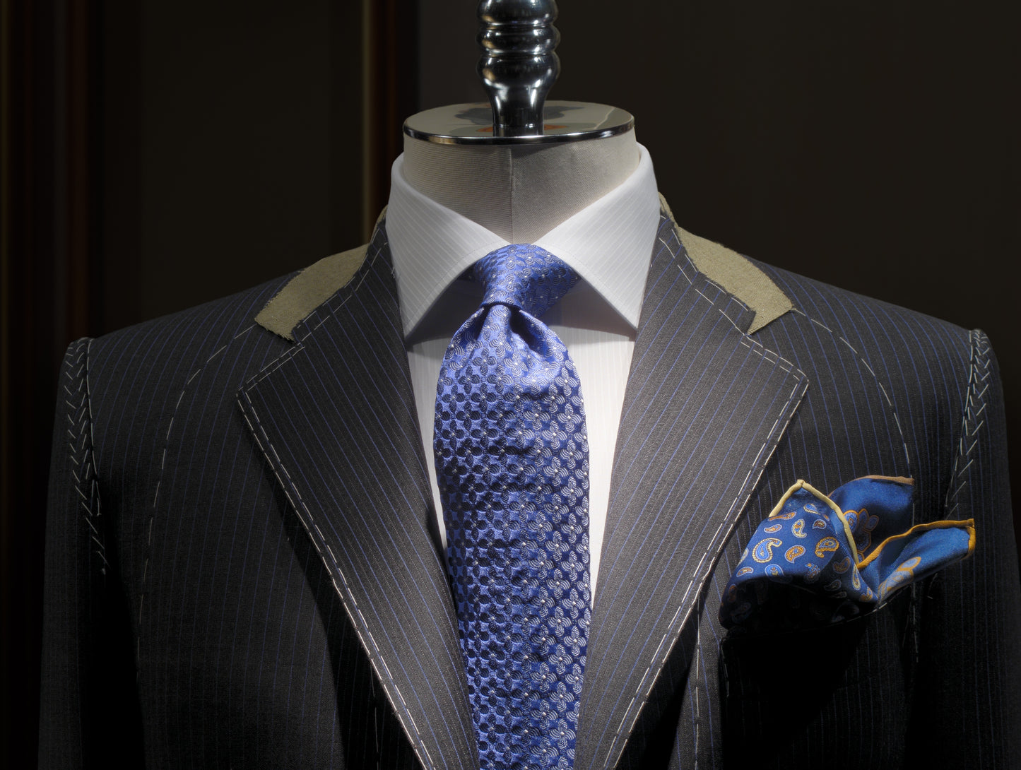 Custom made     Prestige - 5 Suit