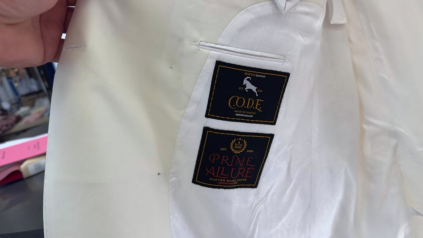BESPOKE C.O.D.E 100% Wool Suits / Off-White - Hand-made Double-Breasted Peak Lapel Men's Two Piece Modern Fit Suit